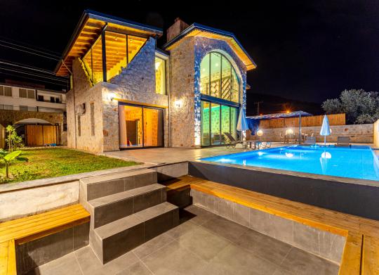 Villa Artemis - Exclusive Luxury with Views