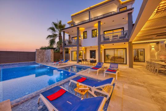 Villa Manavgatlı - Spacious Sea View Villa